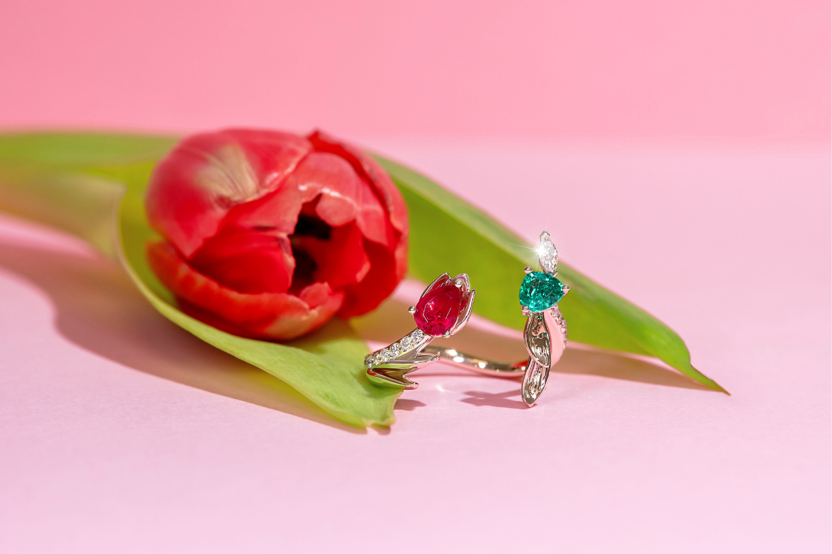 tulip red bixbite and emerald ring